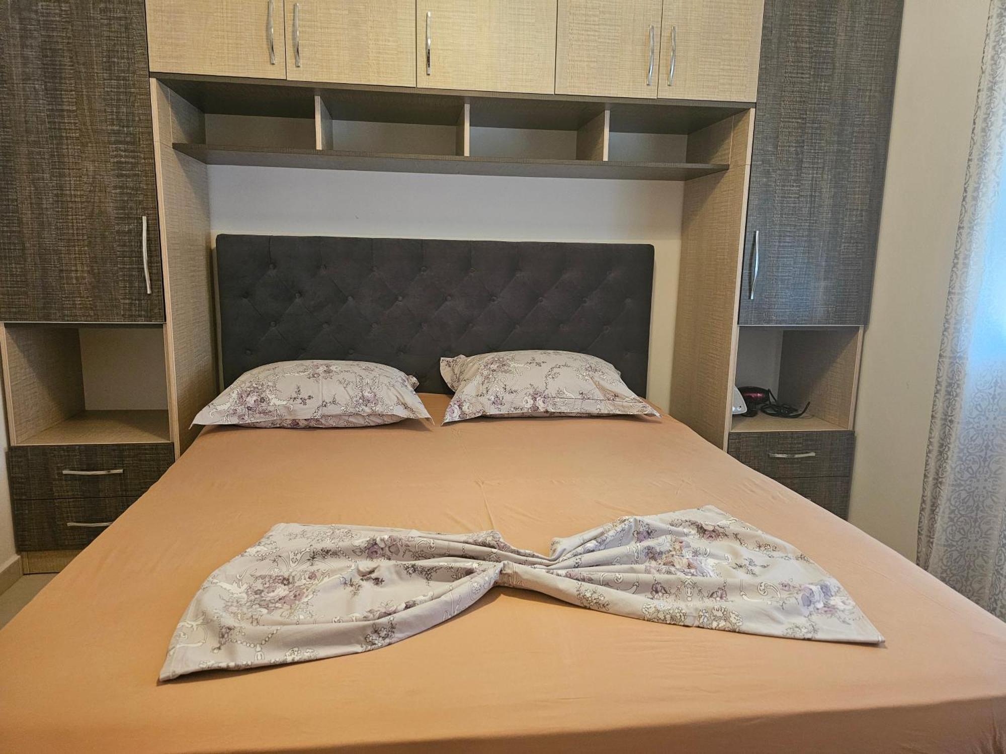 Bral 5 - Beachfront Apartamento *